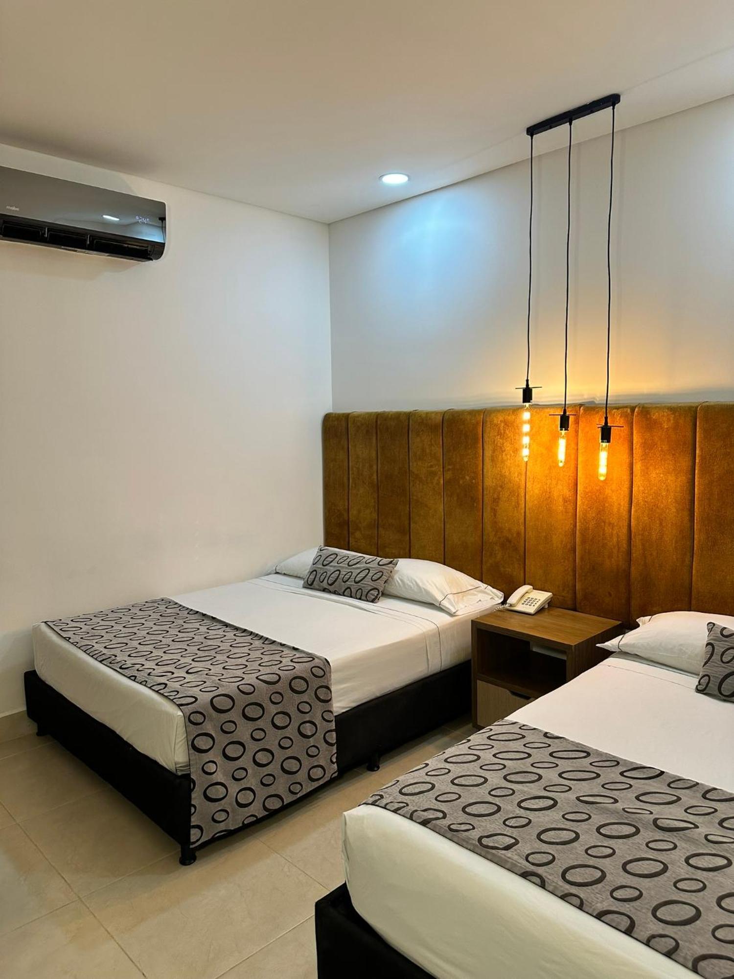 Hotel Merlott Lleras 3*