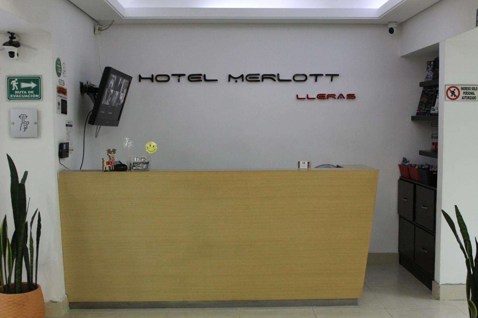 Merlott Lleras Hotel 3*