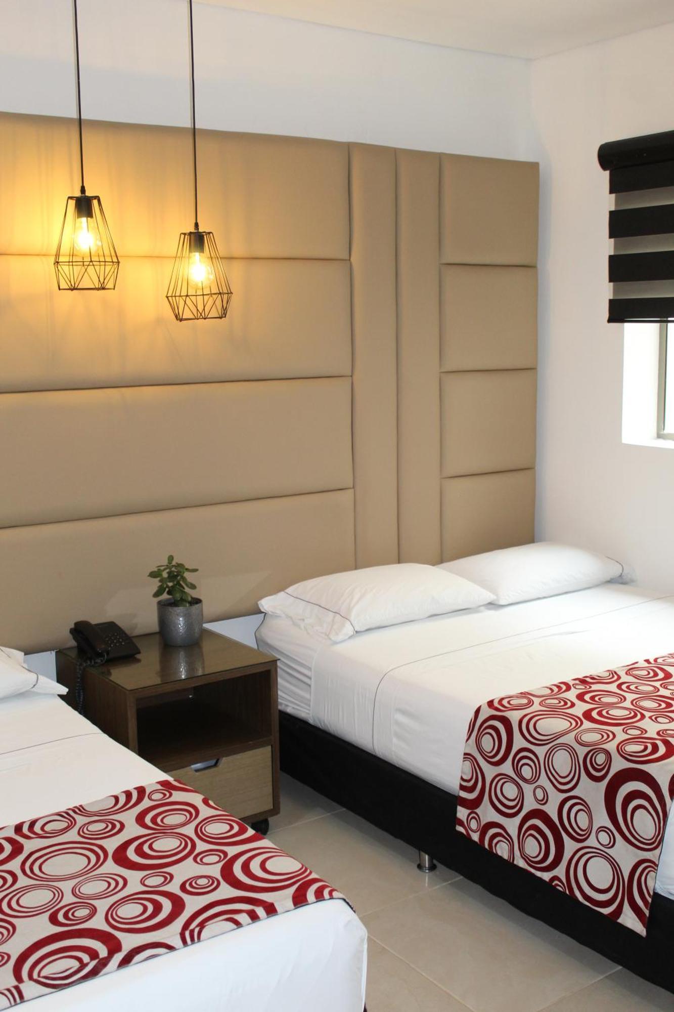Hotel Merlott Lleras 3*