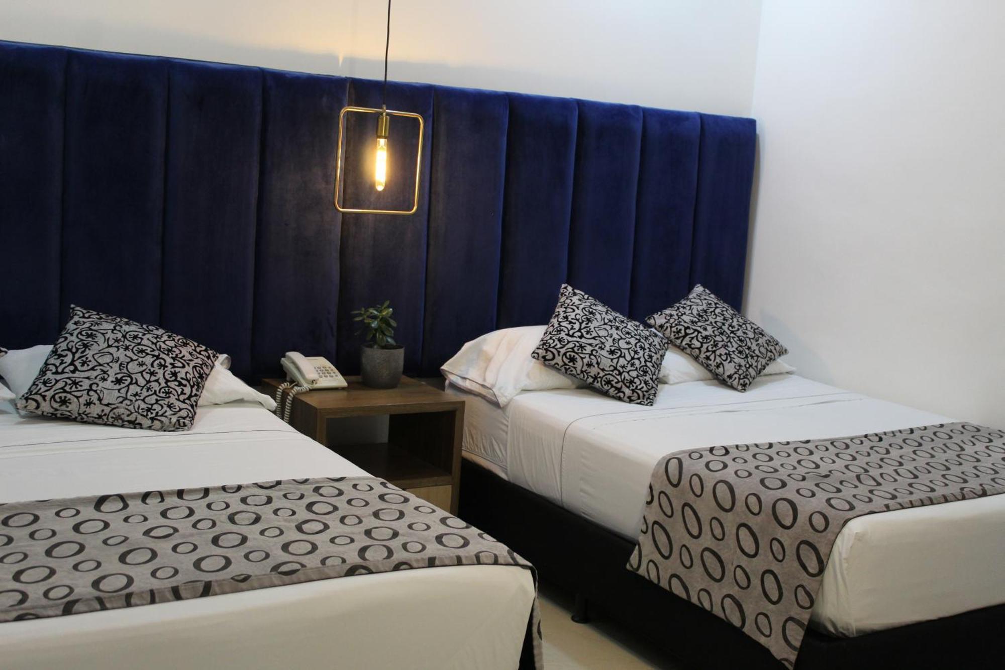 Hotel Merlott Lleras 3*