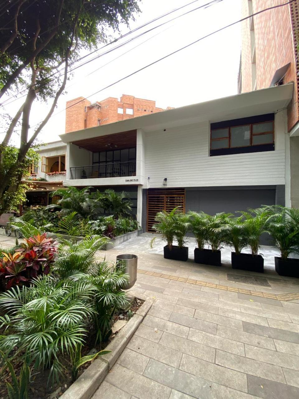 Casa Mosaiko Primer Parque Laureles Pensión *