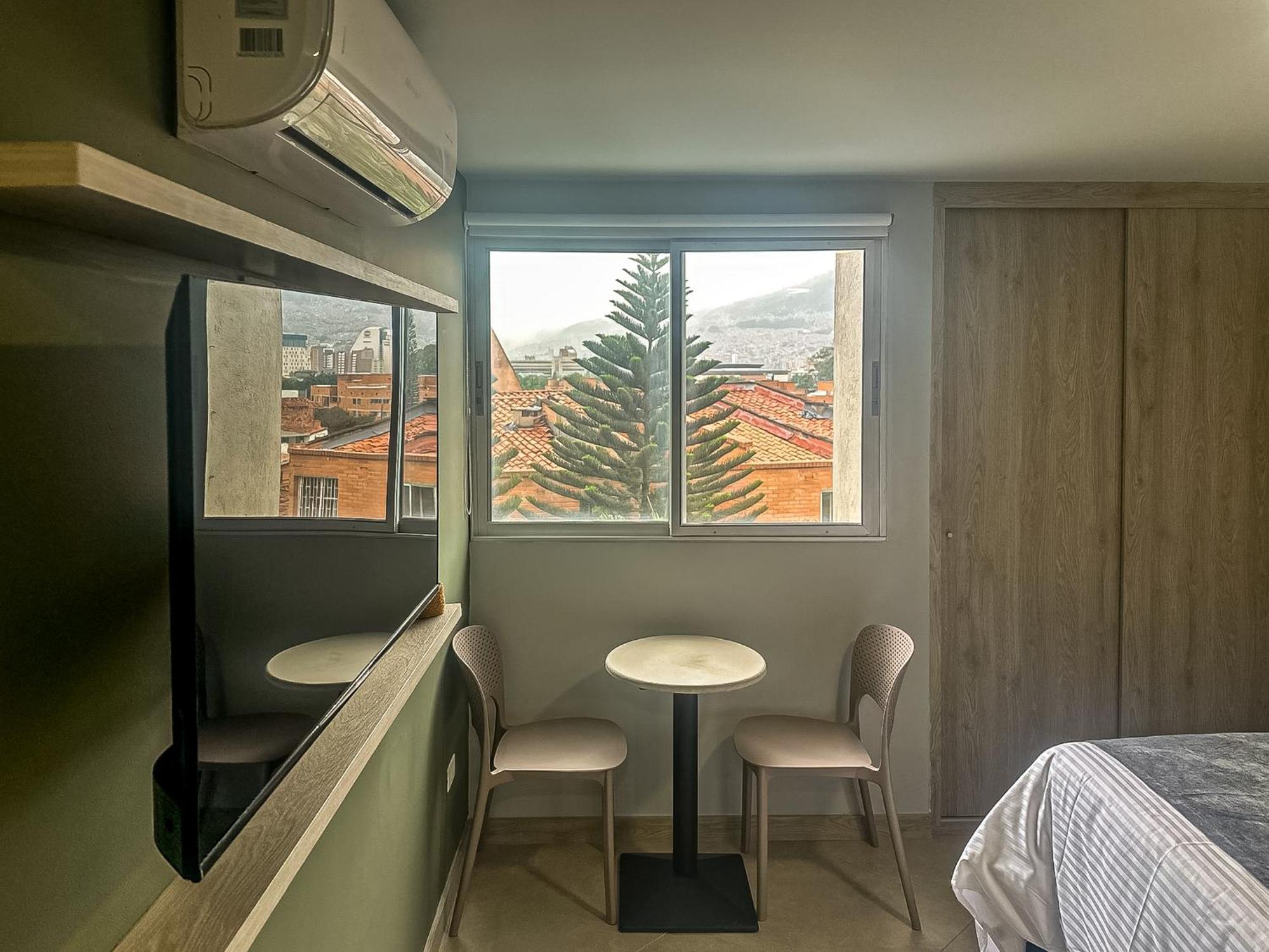 Edificio Atalanta En El Corazon De * Medellín