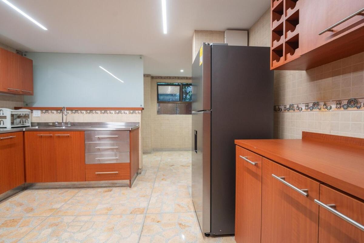 Provenza Lux L Guest Friendly L Fast Wifi L 9 Guest