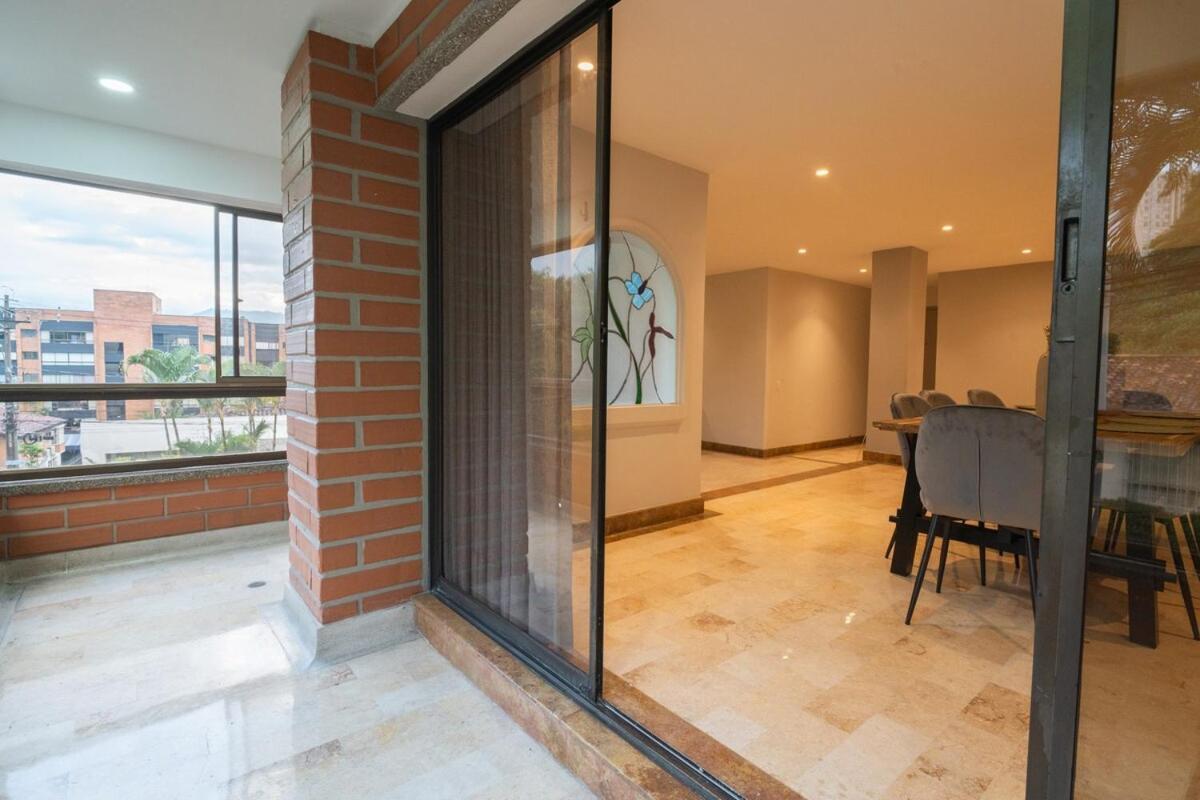 Provenza Lux L Guest Friendly L Fast Wifi L 9 Guest Apartamento