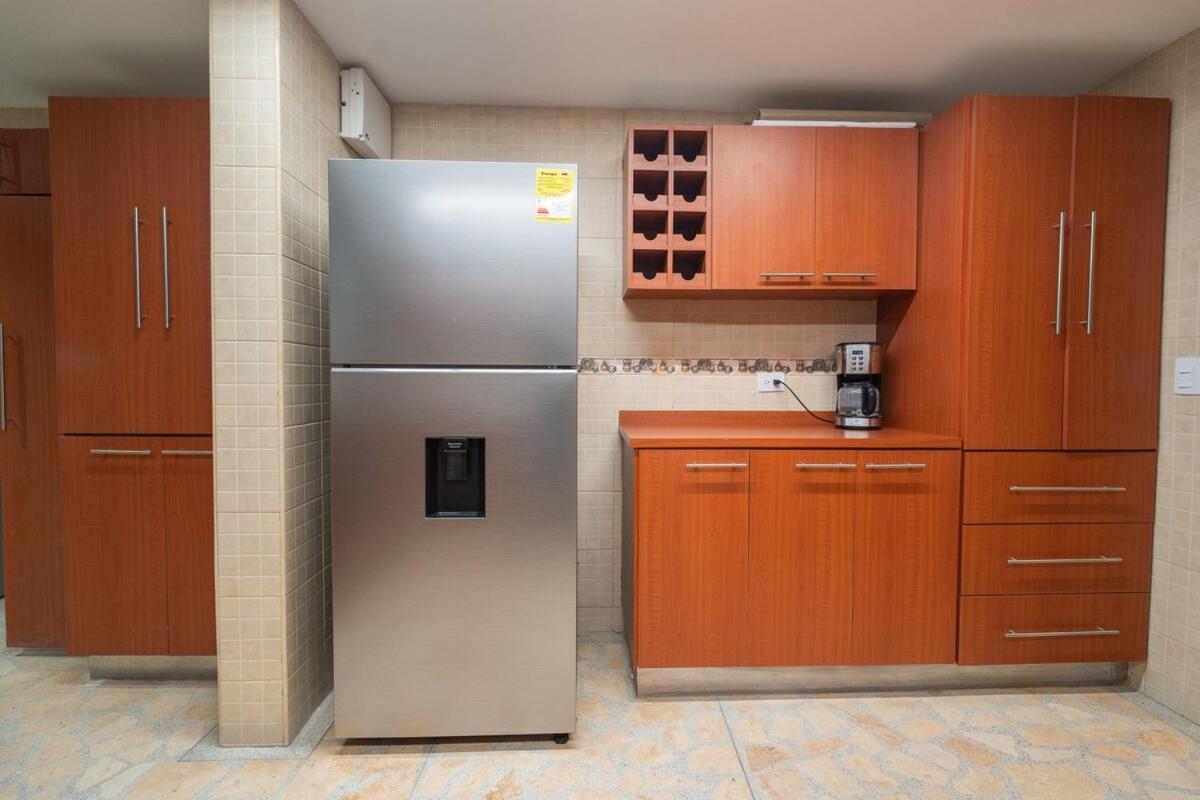 Provenza Lux L Guest Friendly L Fast Wifi L 9 Guest