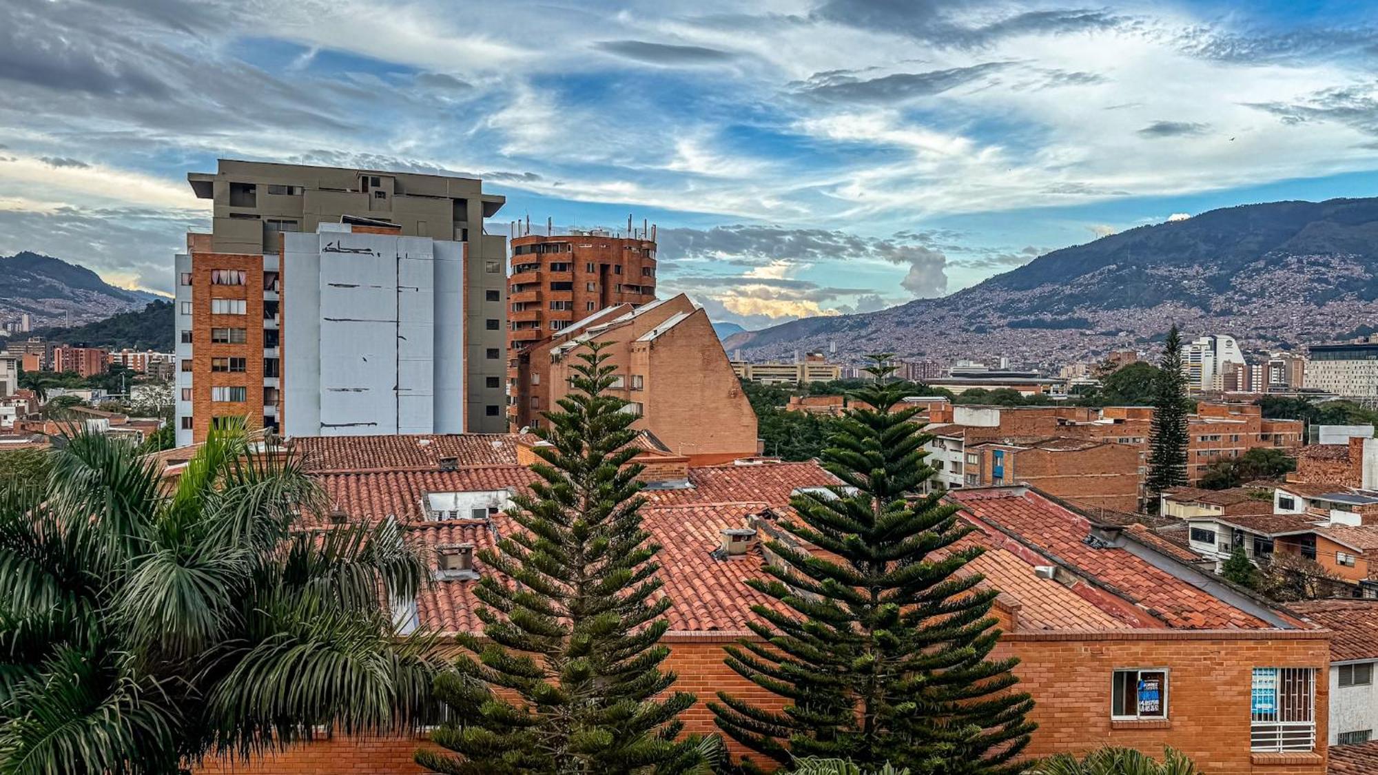 Edificio Atalanta En El Corazon De Medellín