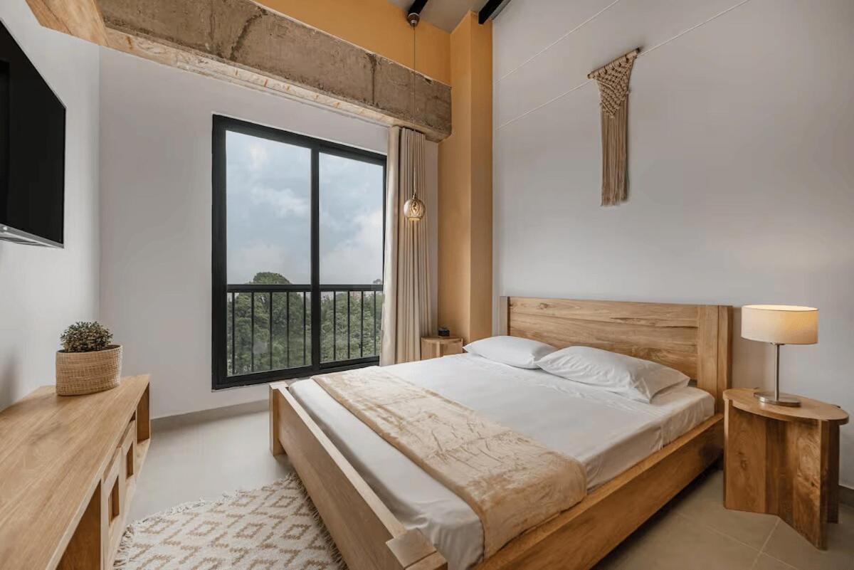 Poblado, 5 Min To San Lucas Plaza, Free Parking 316 Apartamento