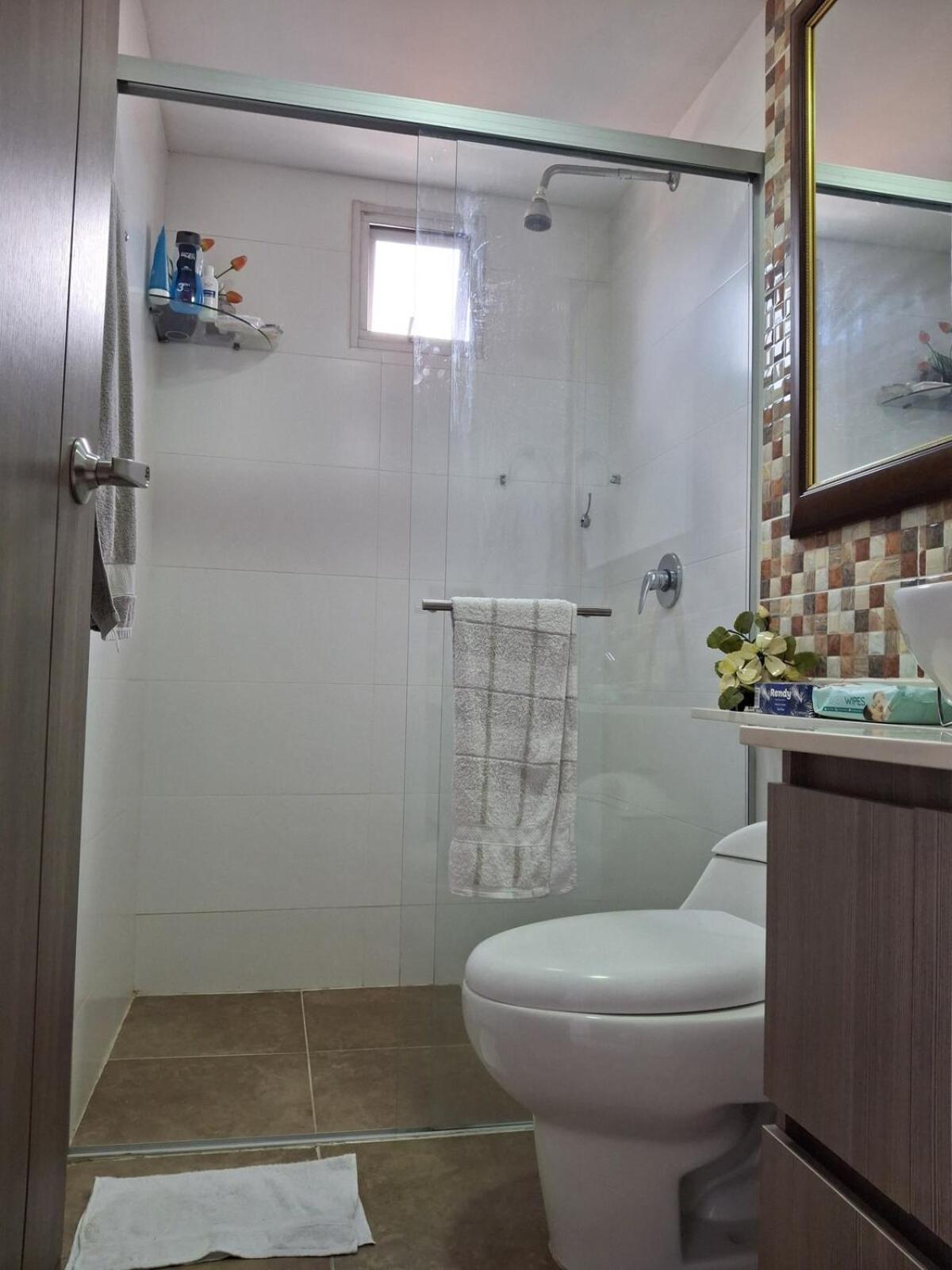 Apartamento Rentalsop An09 En Laureles El Barrio Mas Cool Del Mundo, Moderno, Con Balcon Y Excelente Vista