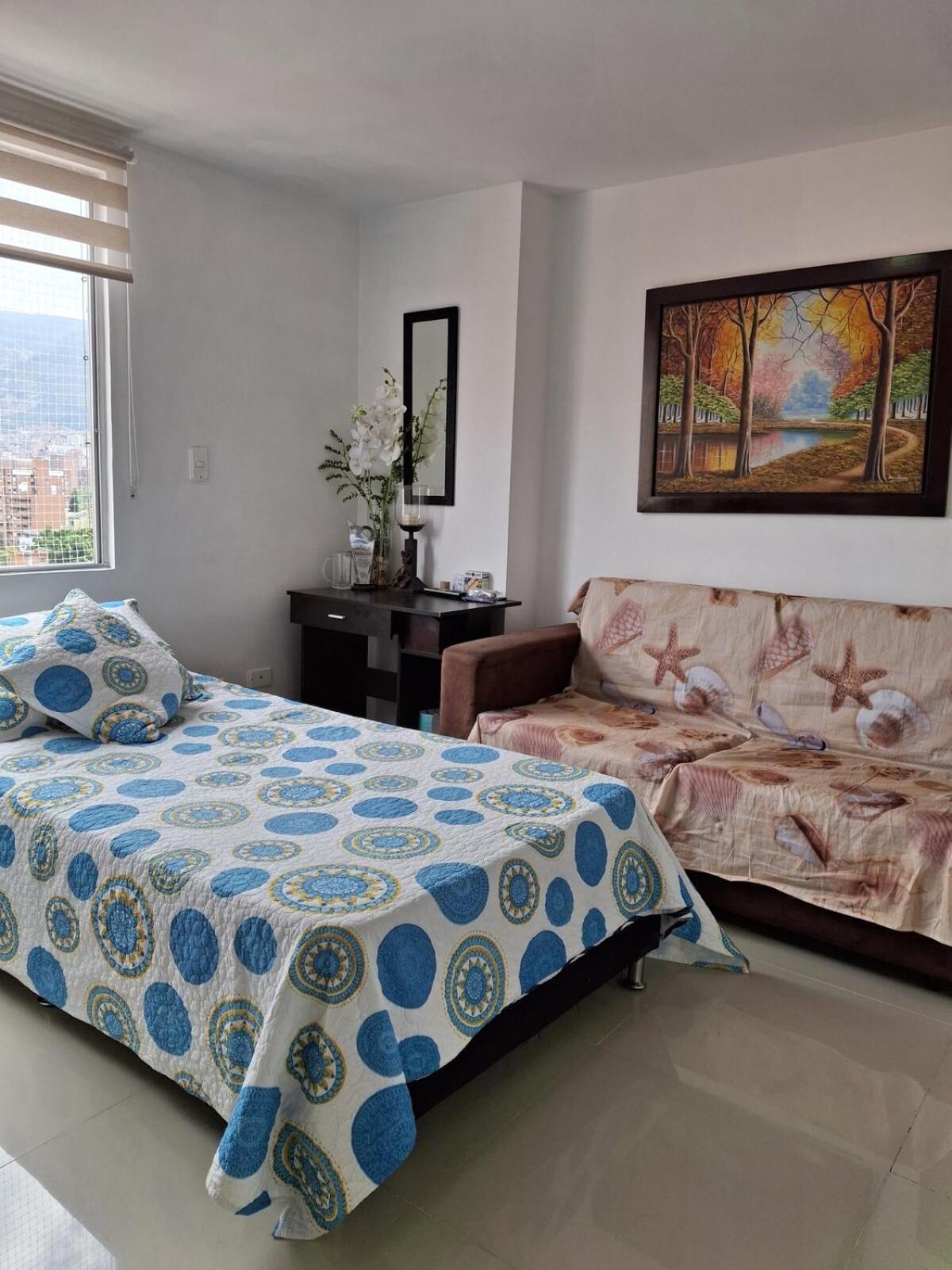 Rentalsop An09 En Laureles El Barrio Mas Cool Del Mundo, Moderno, Con Balcon Y Excelente Vista *