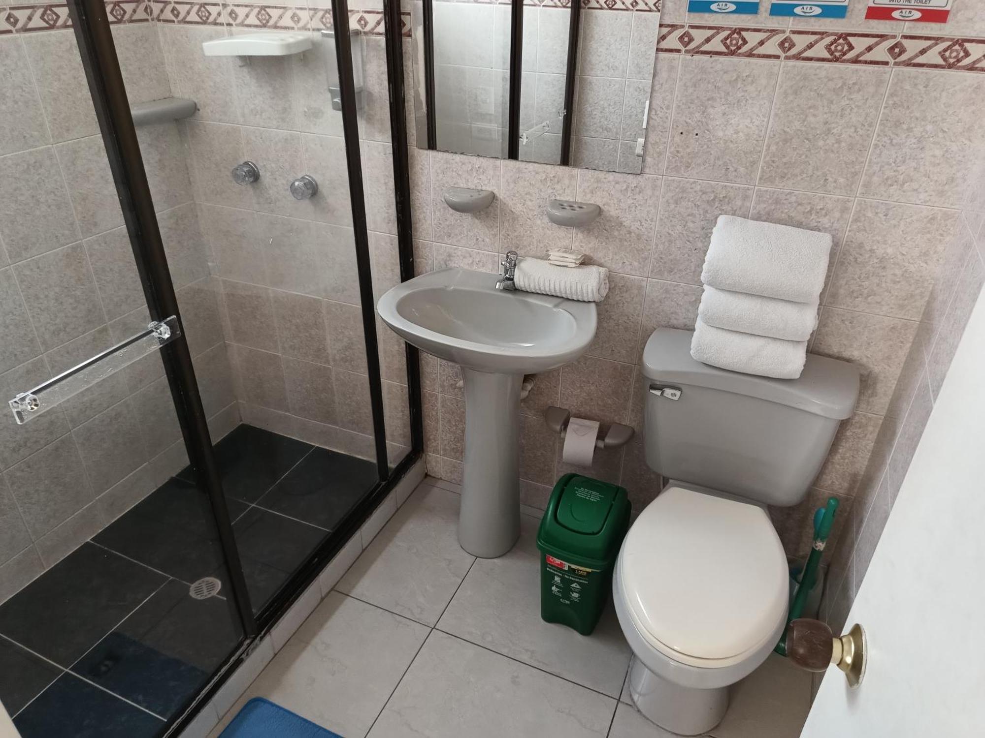 Air 3* Medellín