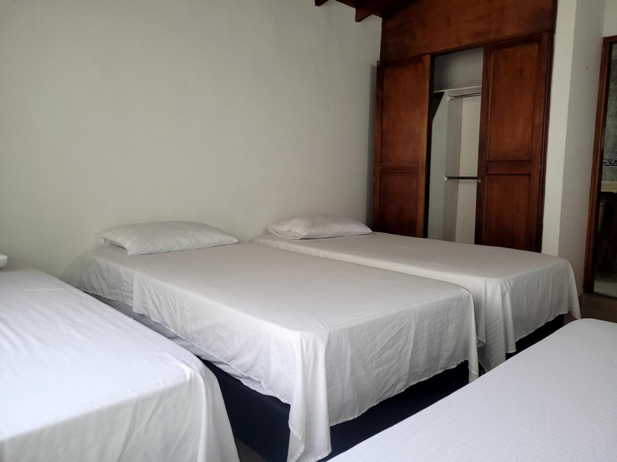 Habitación en casa particular Multiple Con Bano Privado