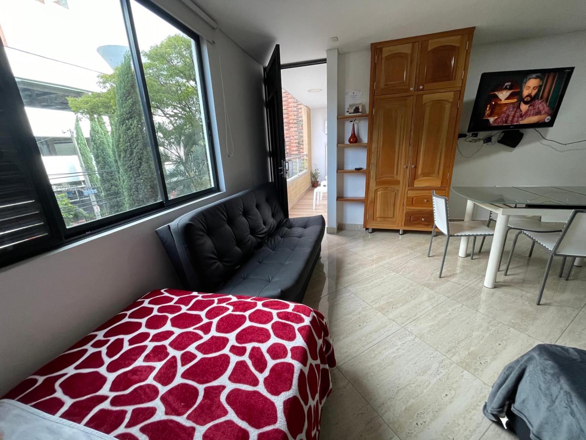 Nuevo, Moderno , Elegante Y Muy Bien Ubicado , En Laureles Medellín
