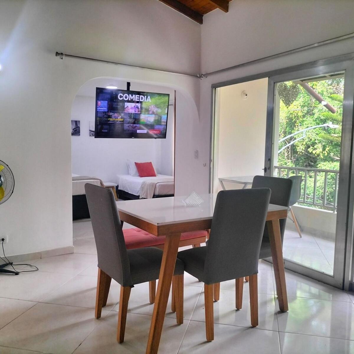 Comfortable And With Large Balcony In Belen * Medellín