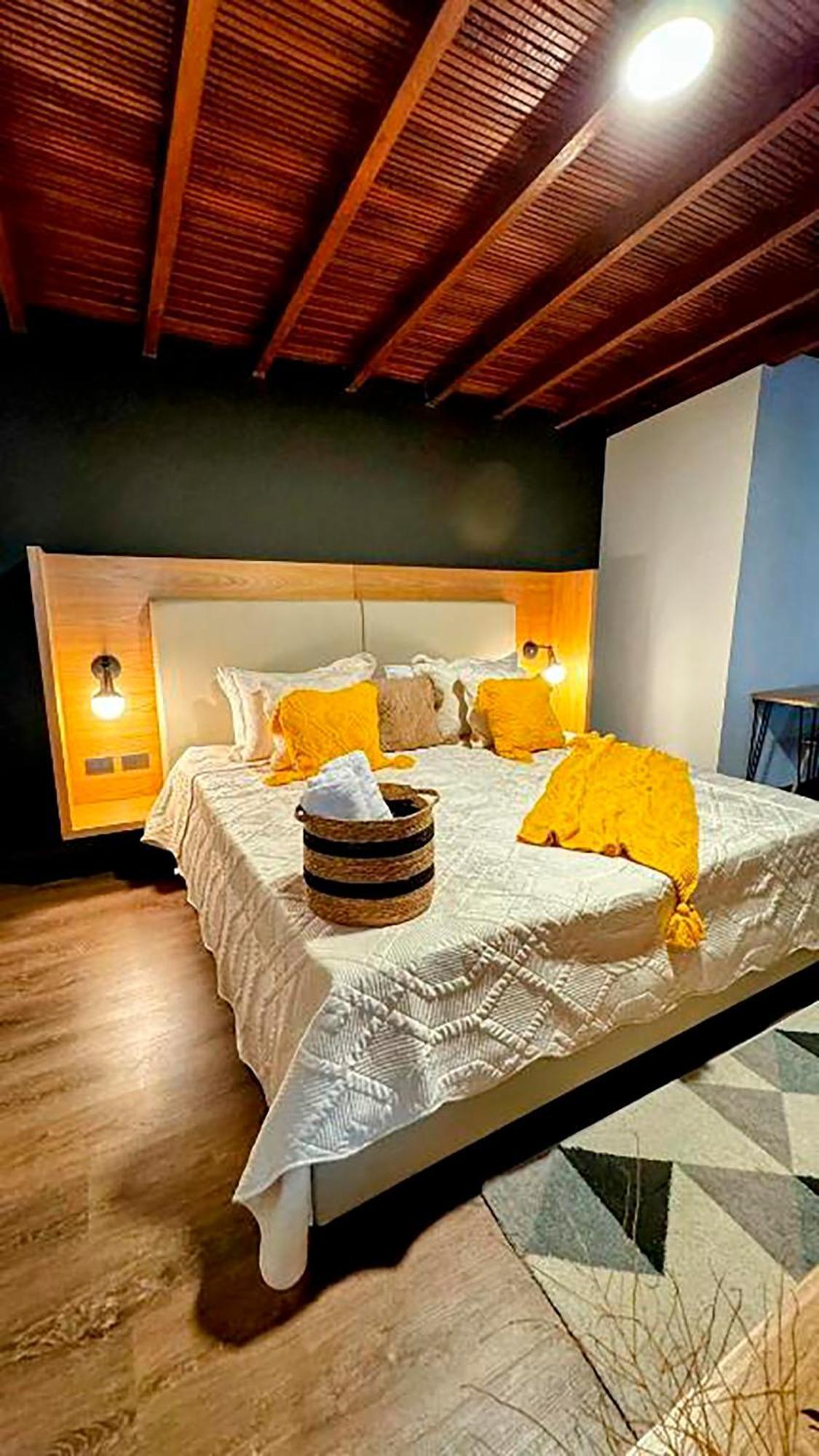 Milla De Oro Familiar Deluxe Con Jacuzzi Poblado