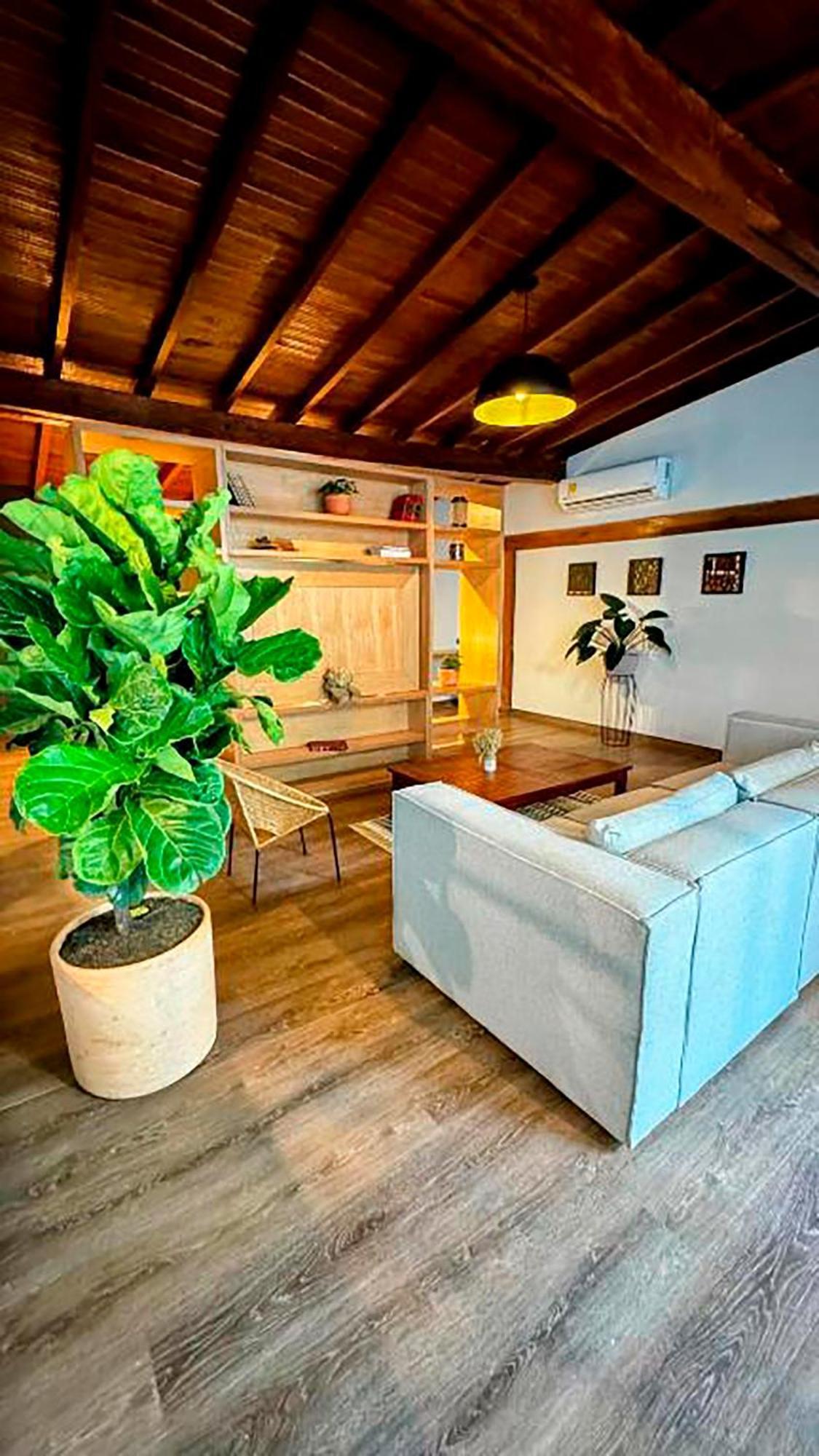 Apartamento Milla De Oro Familiar Deluxe Con Jacuzzi Poblado *