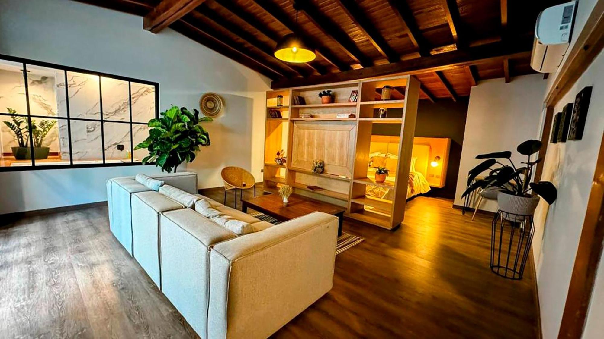 Milla De Oro Familiar Deluxe Con Jacuzzi Poblado * Medellín
