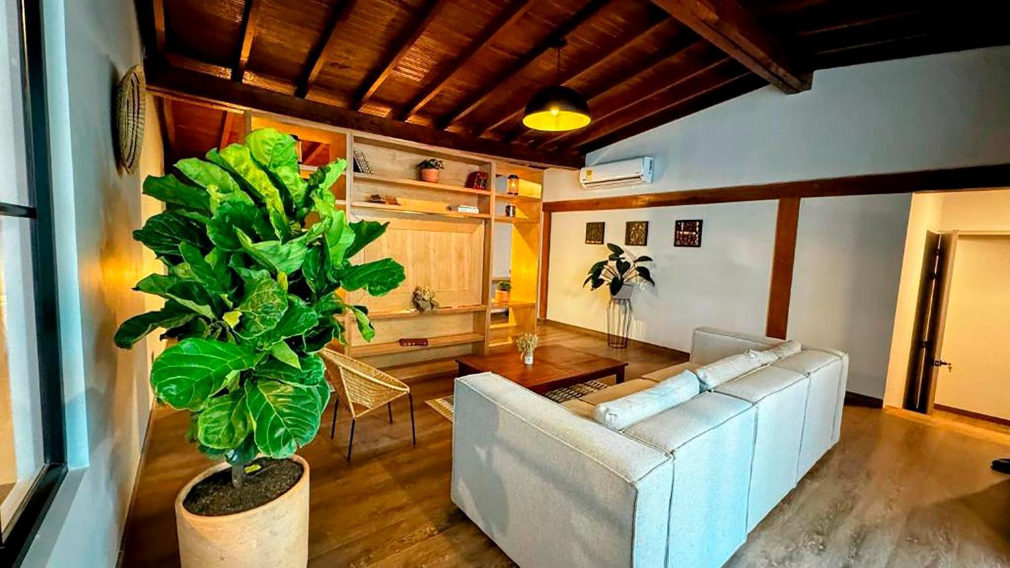 Milla De Oro Familiar Deluxe Con Jacuzzi Poblado Apartamento