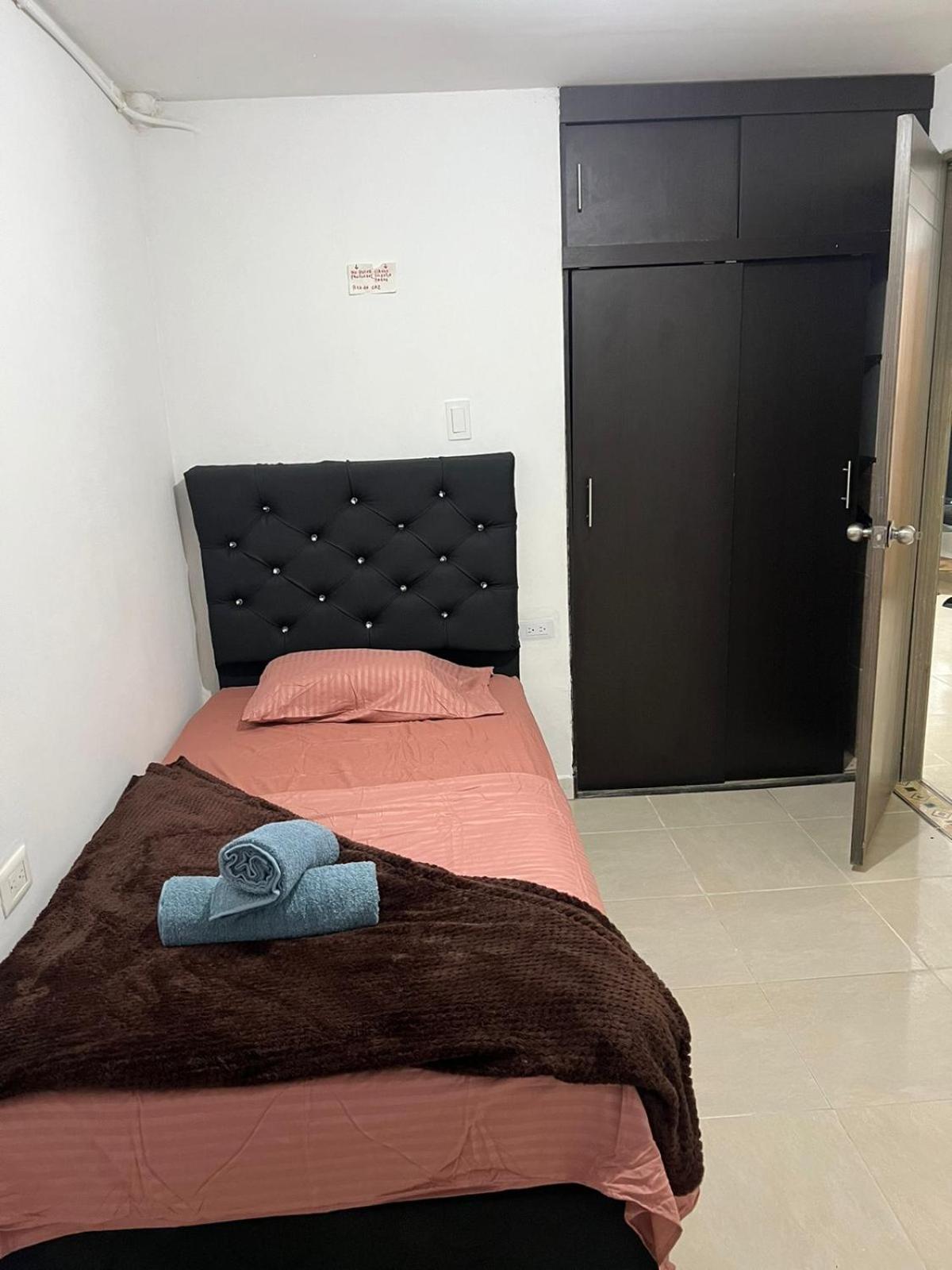 Apartamento Ideal Descubre El Graffiti De Medellin Apartamento *