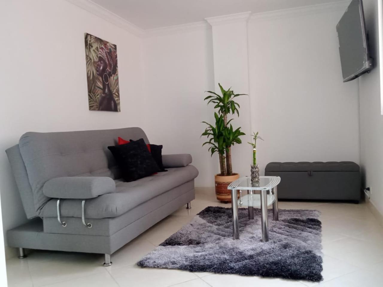 Renovado Parque La Floresta, Reserva Minimo De 21 Dias Apartment Medellin