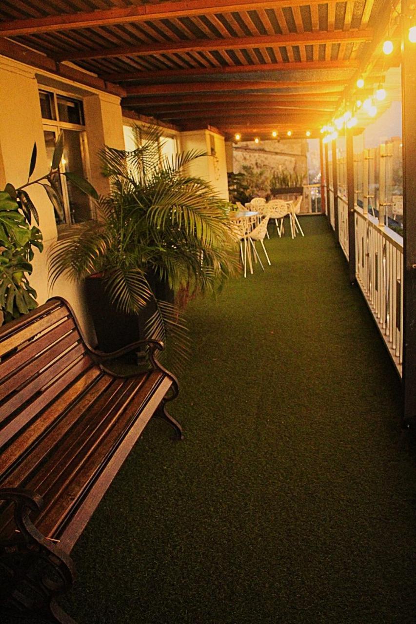 Hotel Tauro Black Cerca Al Estadio Atanasio Girardot Medellín