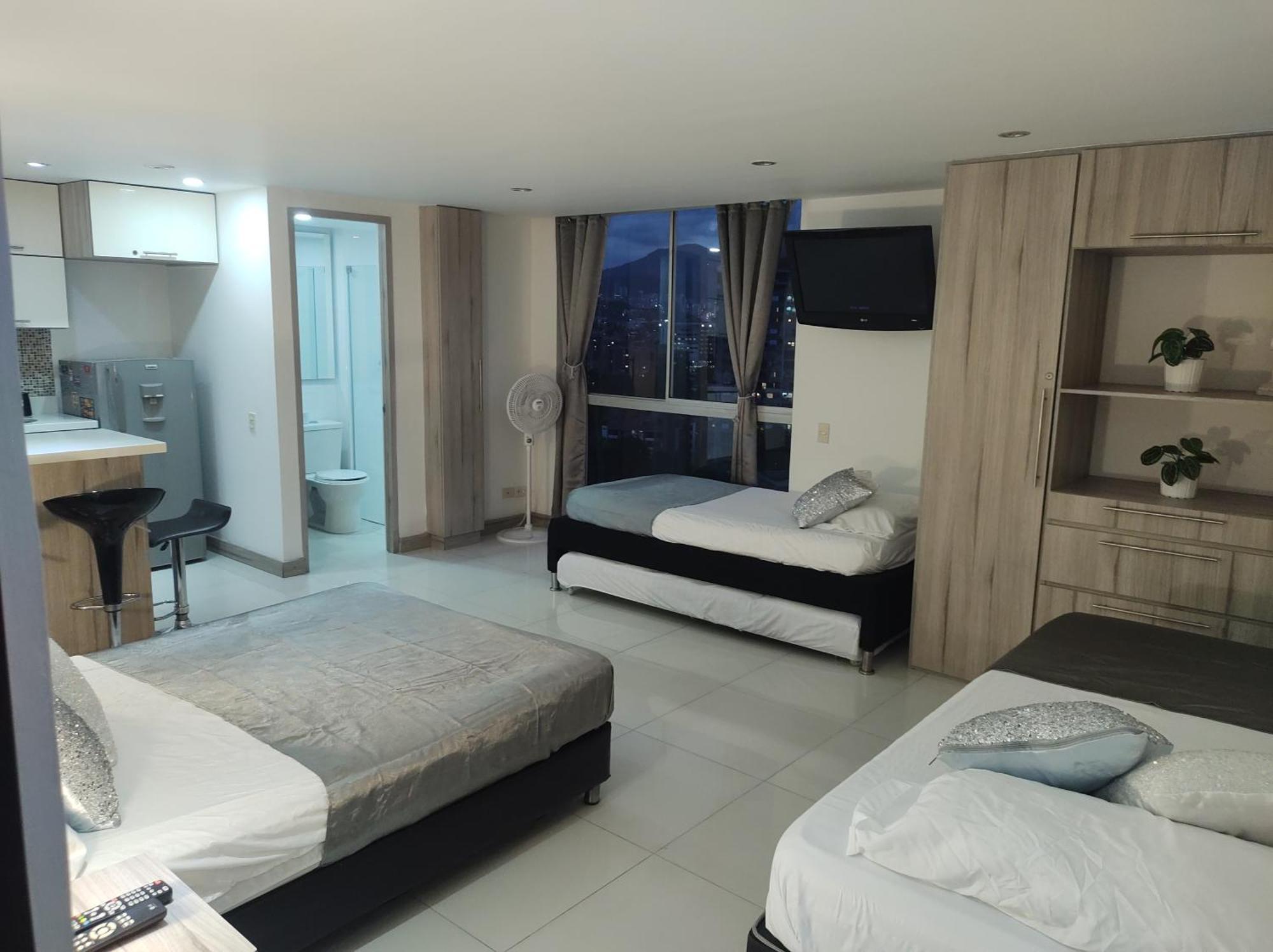 Apartment El Poblado 1 A 5 Huespedes Cerca Club Campestre Medellin