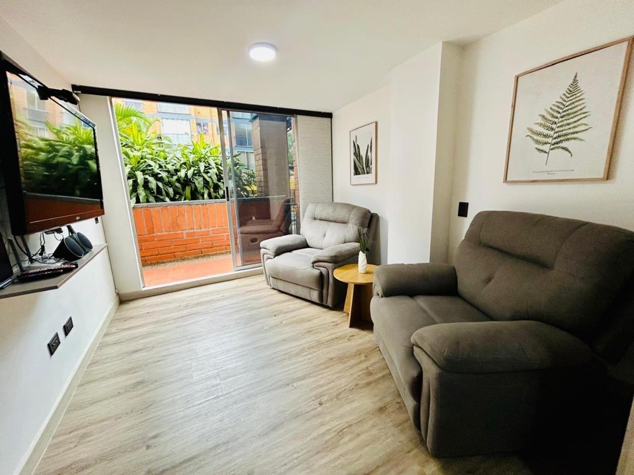 Modern, Apt/near Tourist Sites. Apartamento
