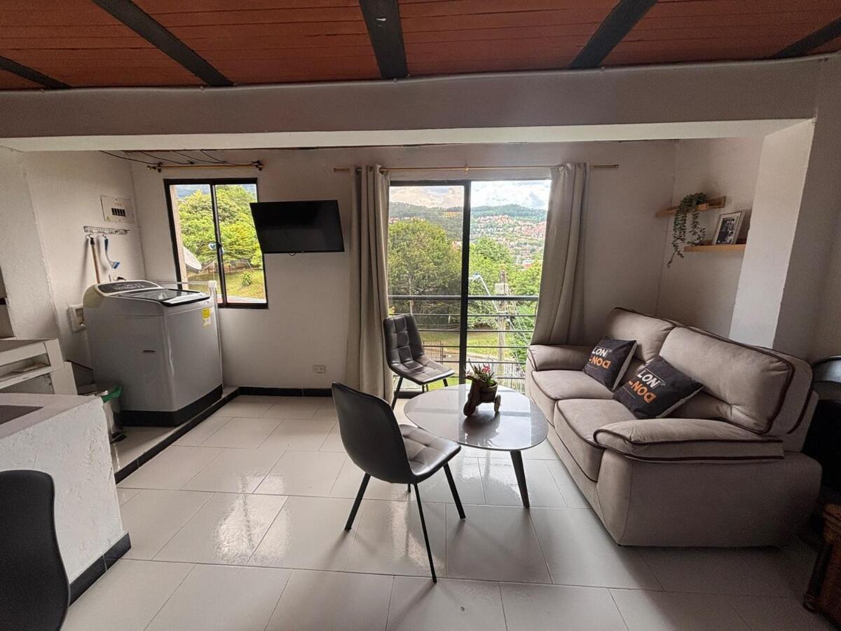 Apartamento Vista Bella En La Mitad De Medellín