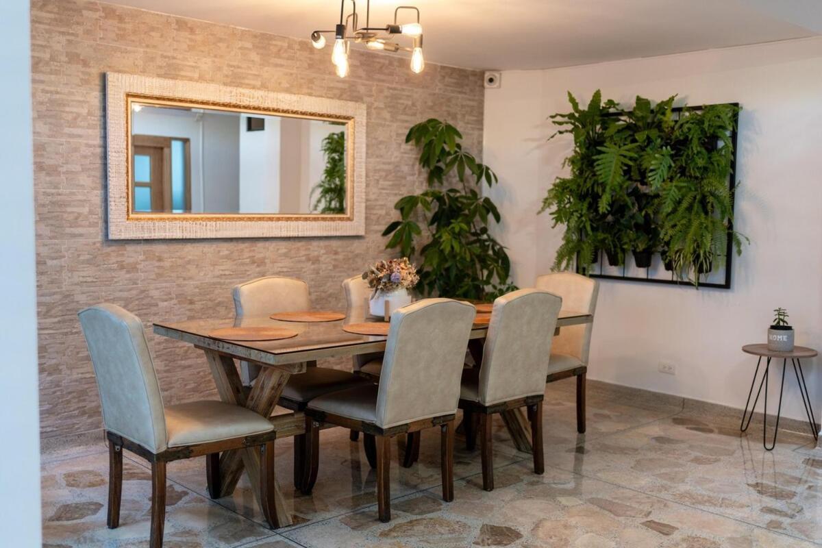 Villa Casa Laurel Boutique Completo Medellín