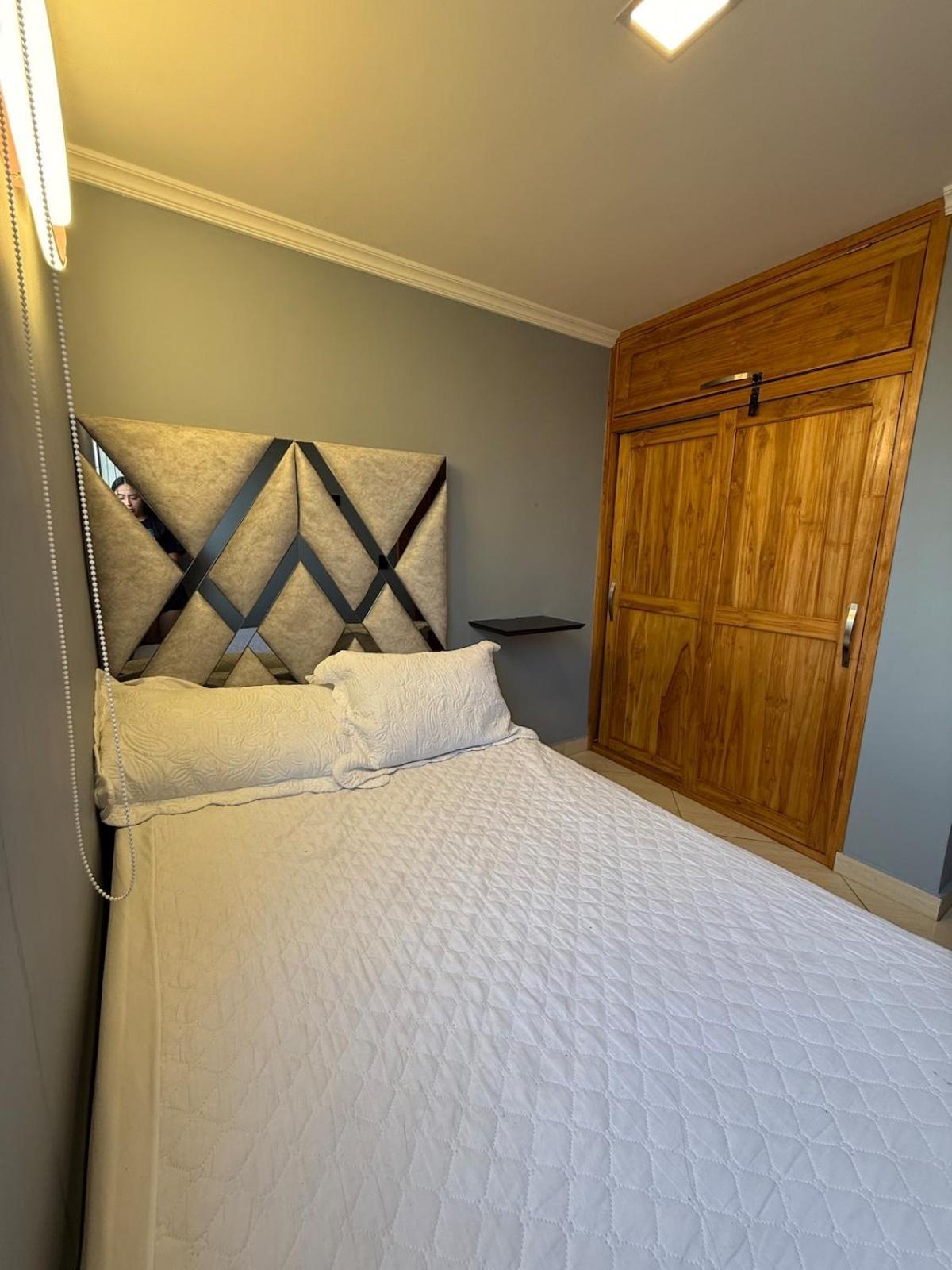 Condo Apartment *
