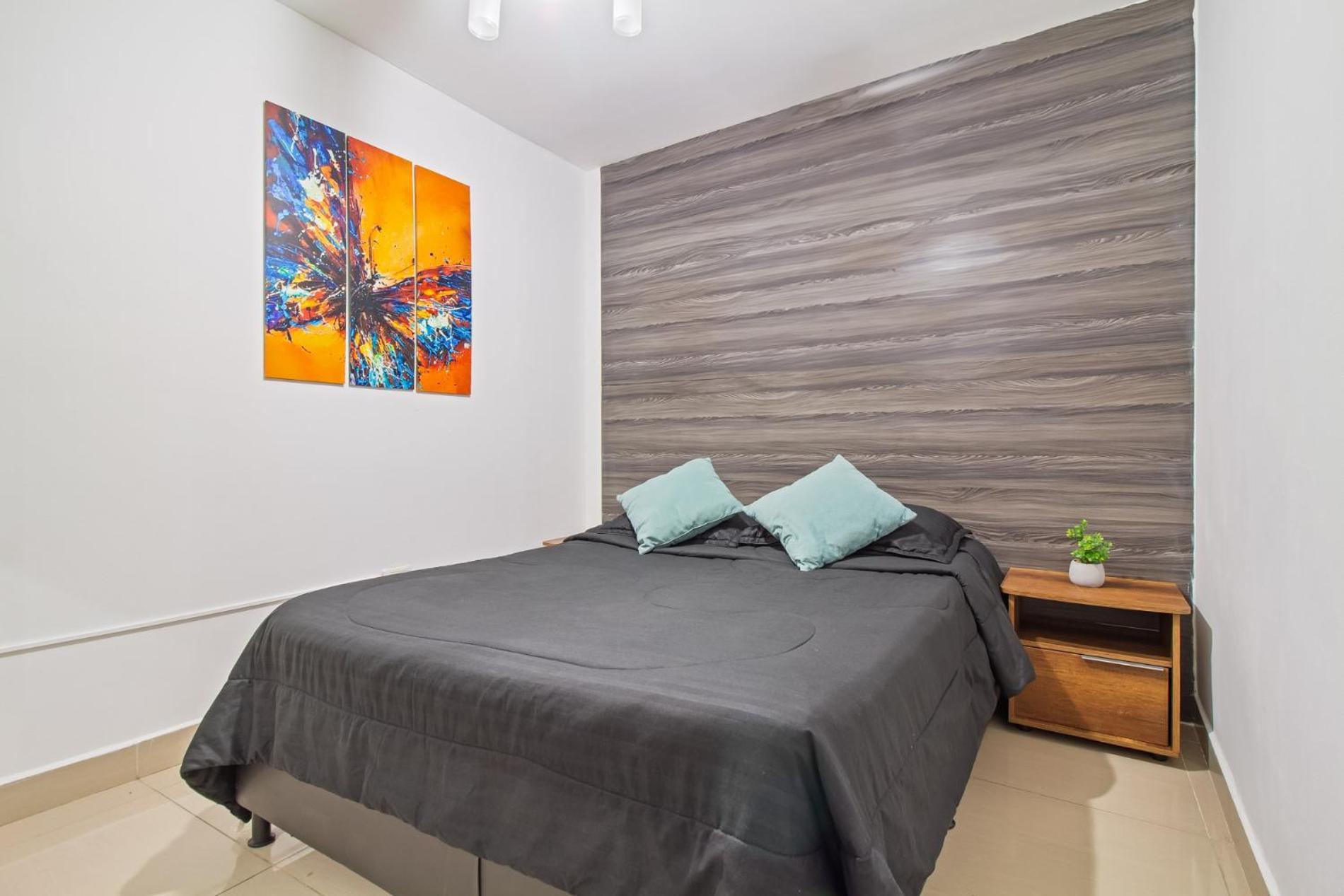 6 Bedroom Penthouse With Pool Table- 1 Block From Lleras Park P4 Apartamento