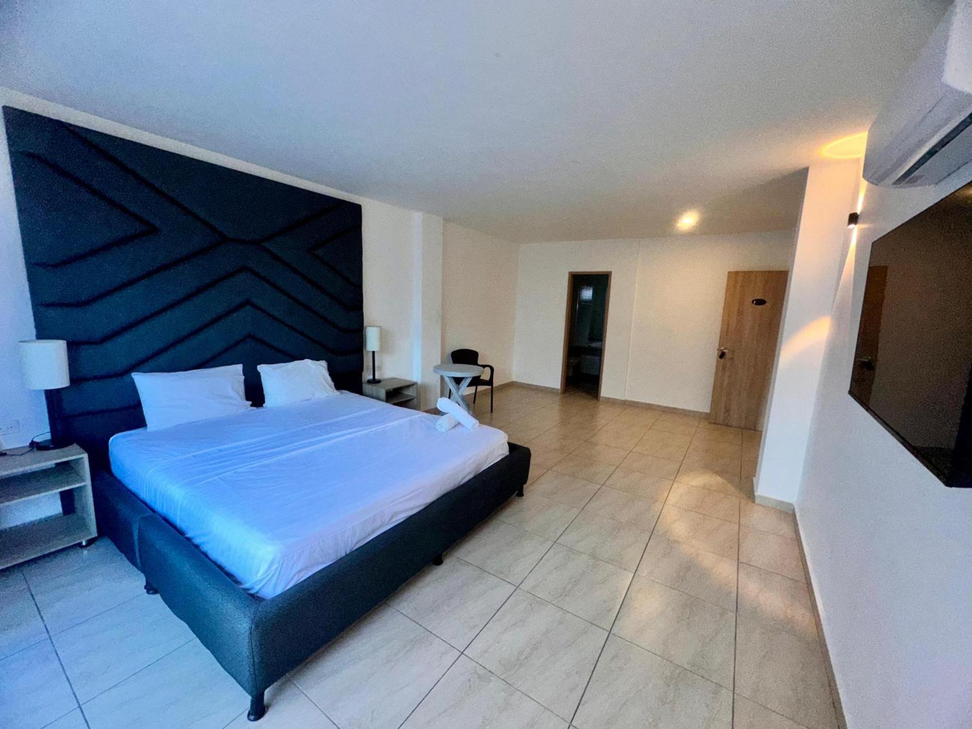 Hospedaje,centro, Medellin,only,adults,turismocolombia-fit