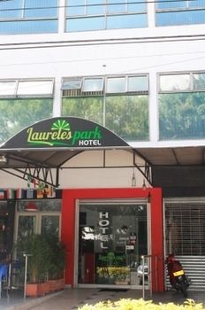 Laureles Park 3*