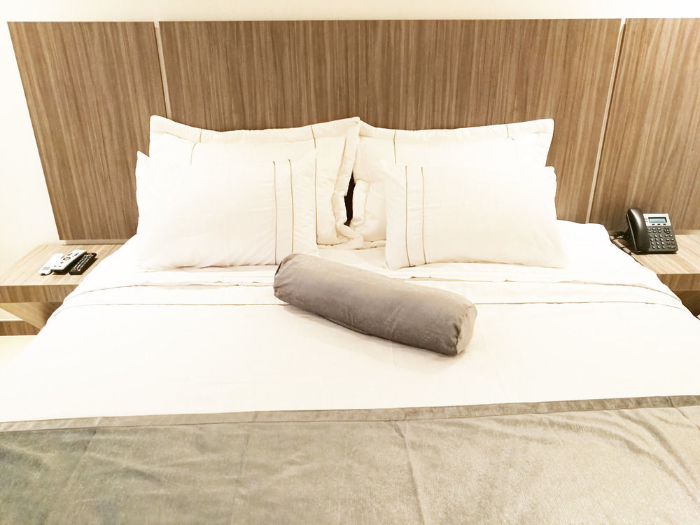 Park 42 Apartasuites Hotel