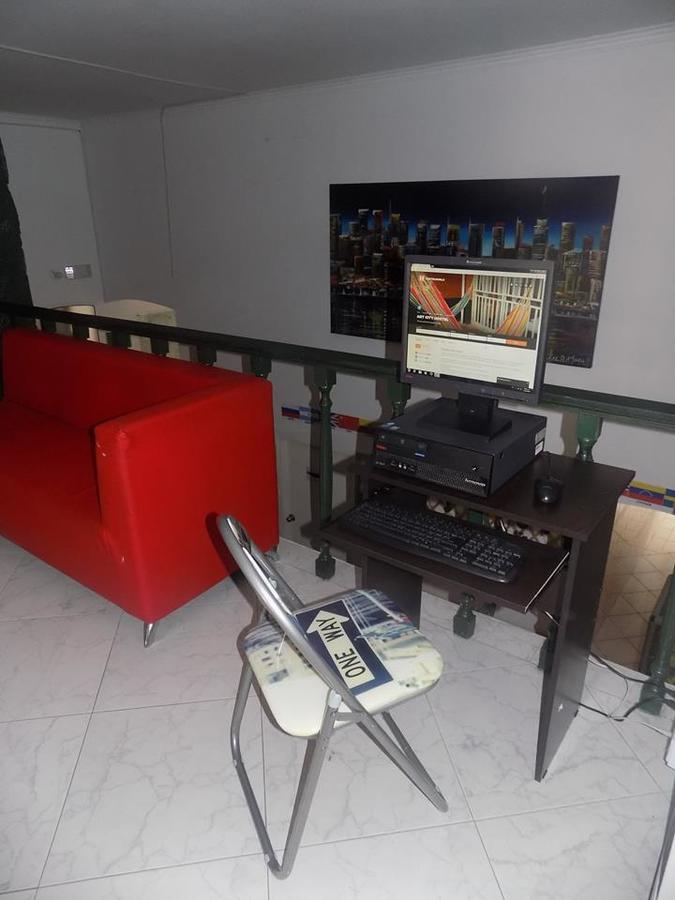 Art City Hostal *