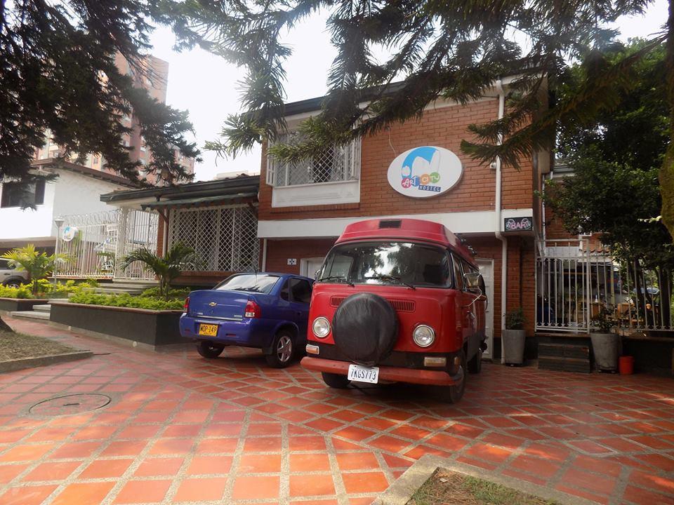 Art City Hostal *