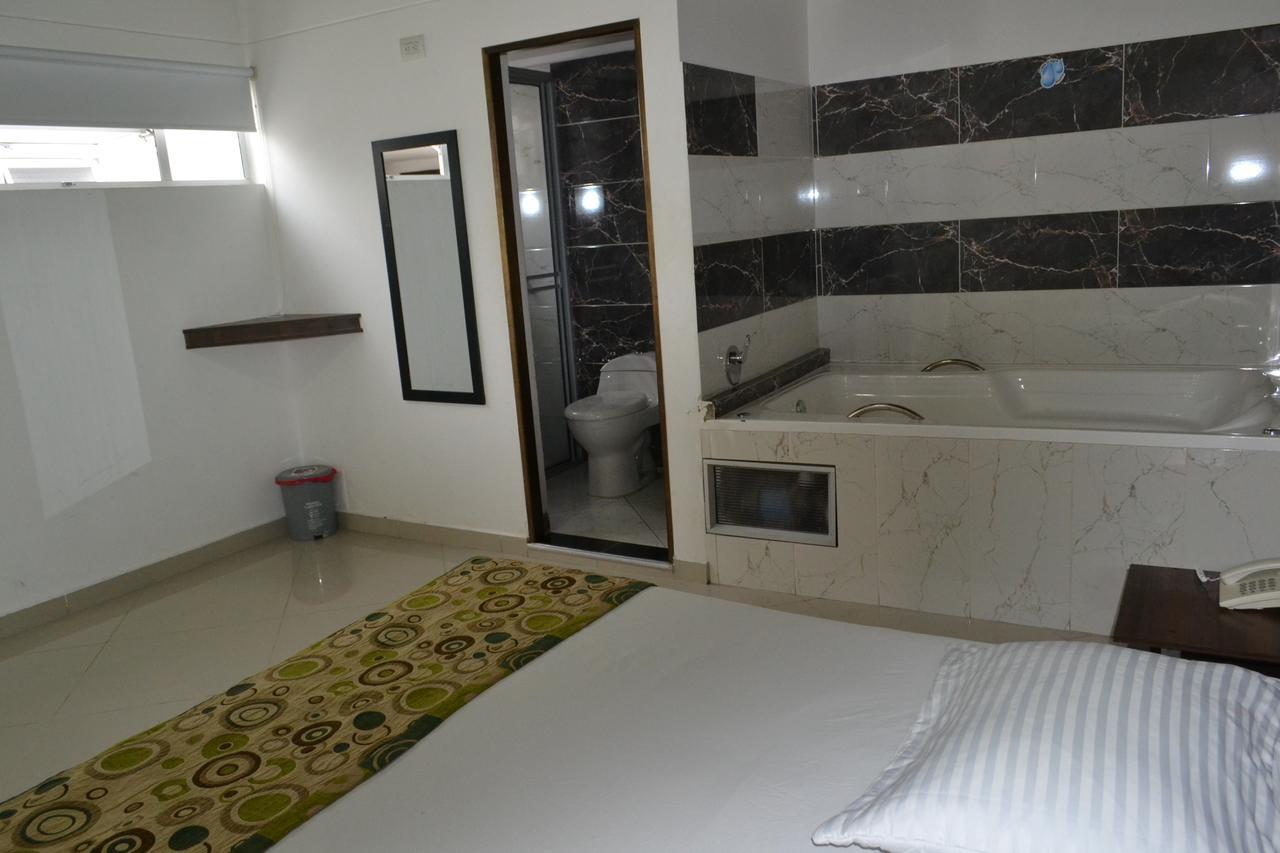 Punto Dos Suites Hotel económico