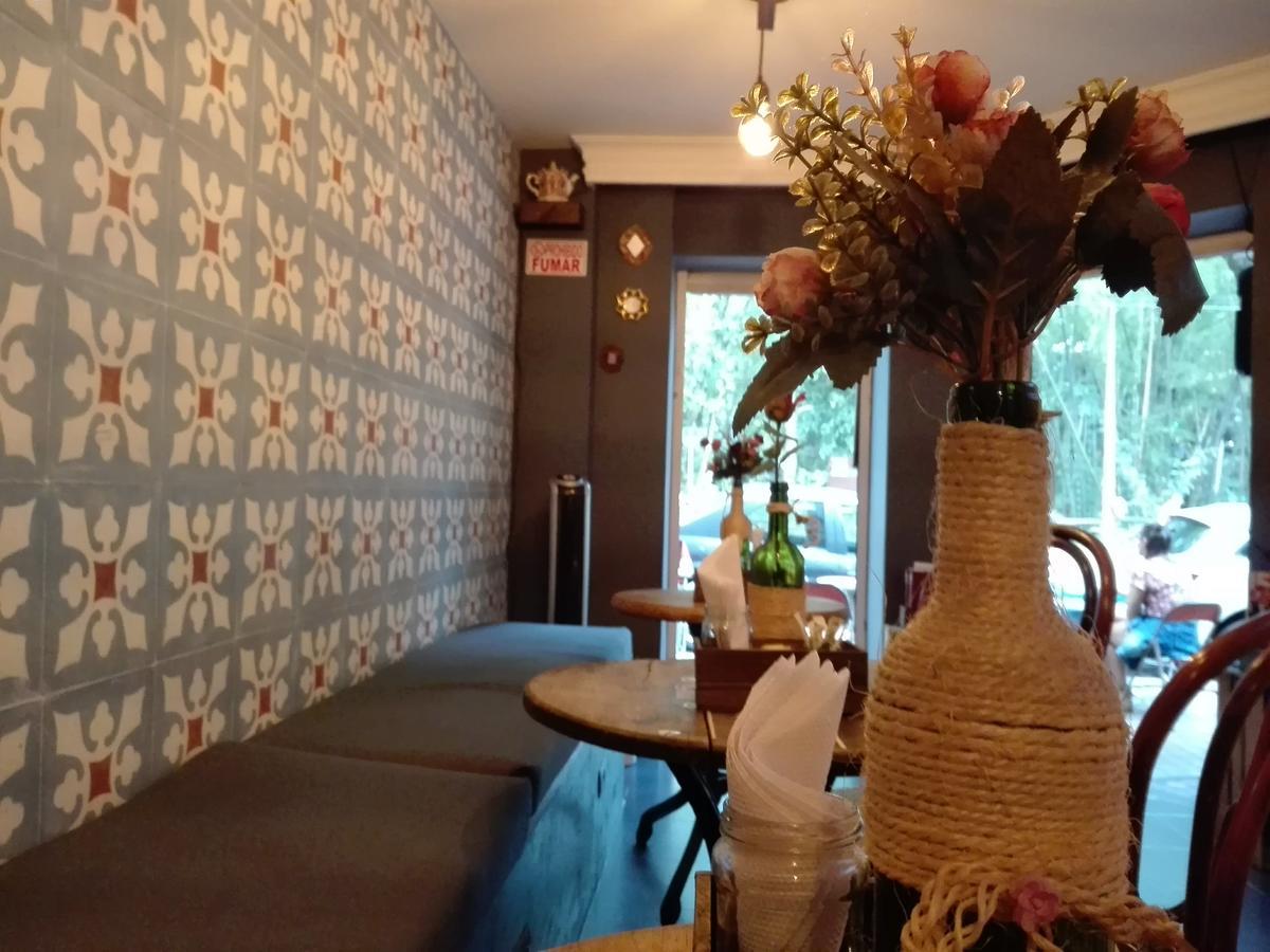 Antique House Hostal *
