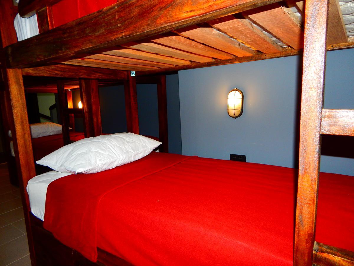 Hostal Antique House