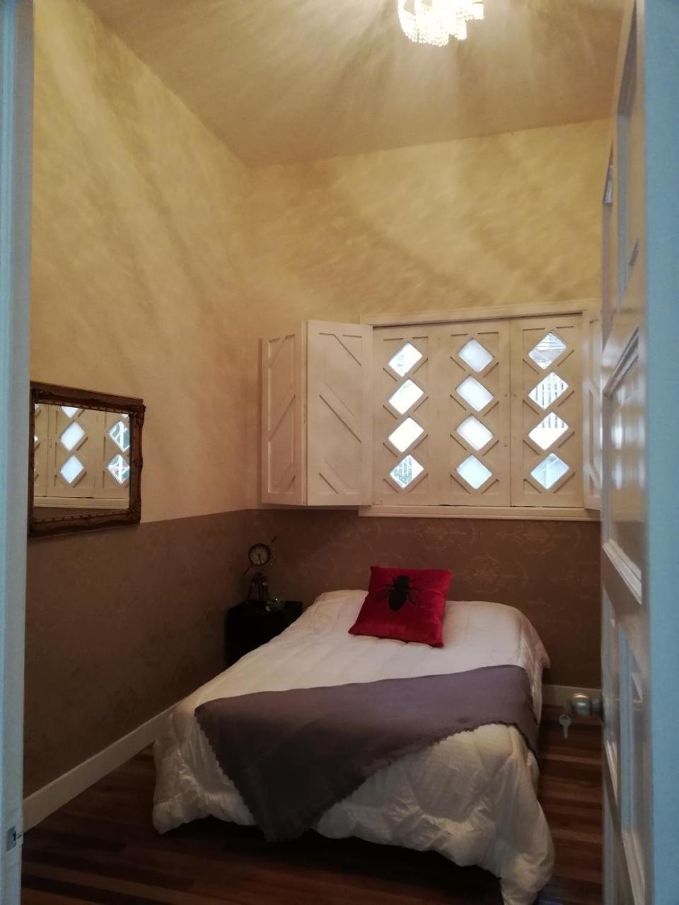 Nomad Pensión 2*