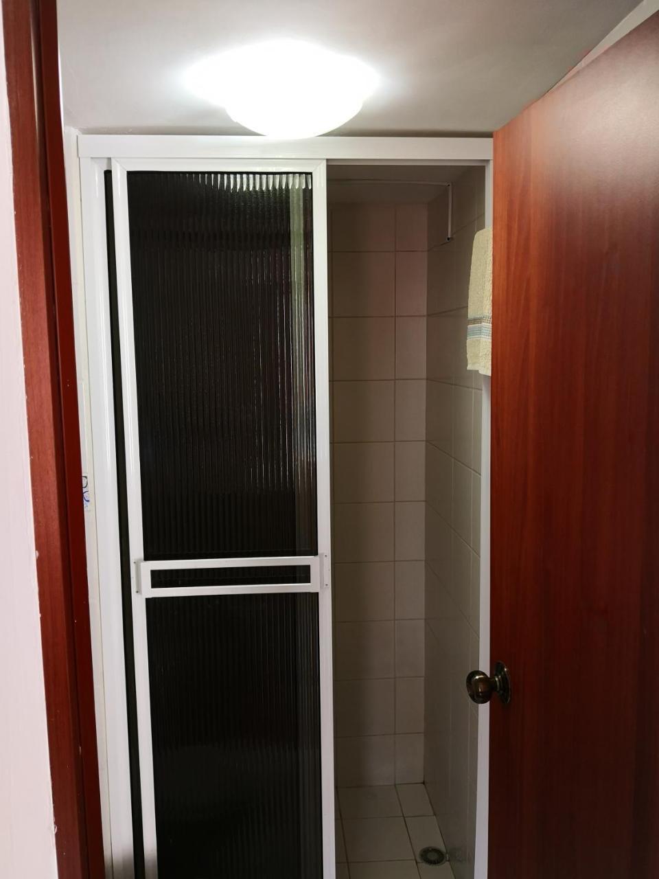 Apartamento Urbanización Capri, Cerca A Universidad De Antioquia