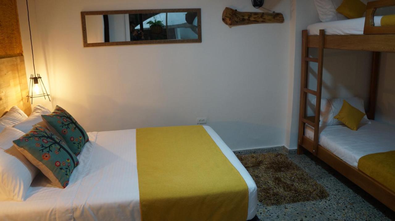 Pensión El Jardin De La 10 Medellín