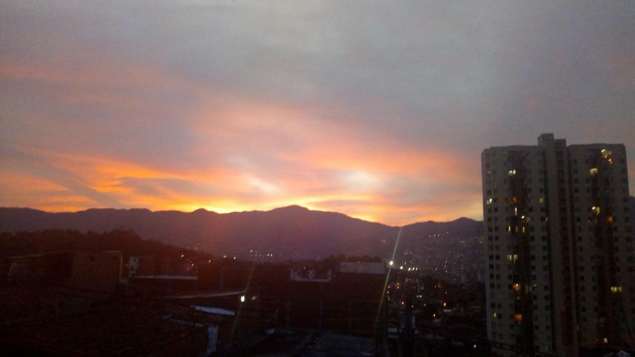 Habitación Cerca Al Centro Pensión Medellín