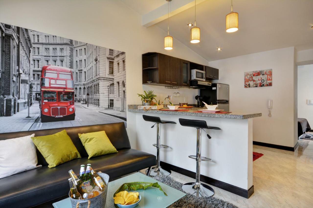Poblado Suites By Lifeafar Apartamento *