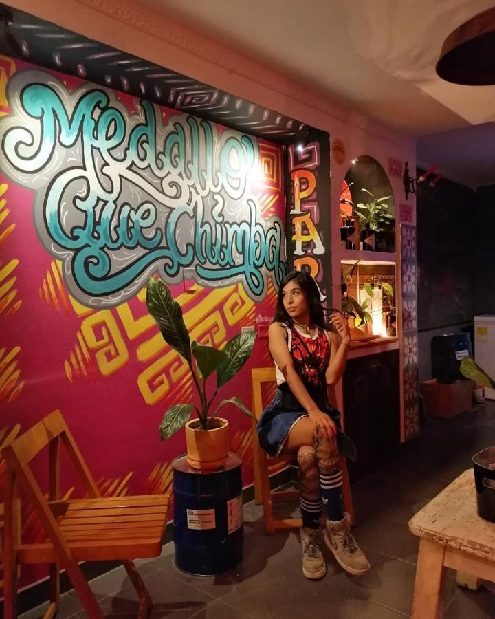 Antique House Hostal *
