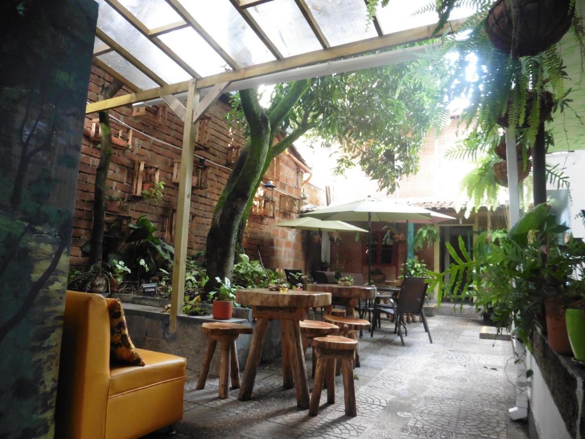 Pensión El Jardin De La 10 Medellín
