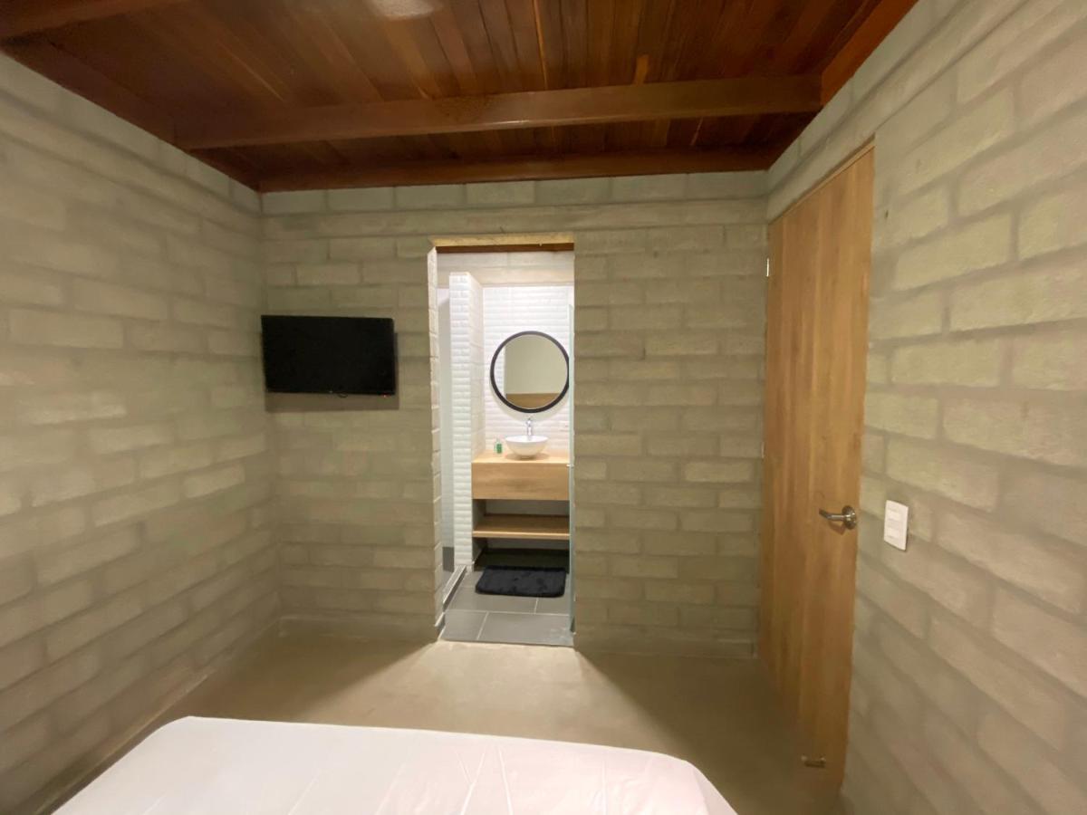 Alquiler De Habitación En Barrio San Diego *