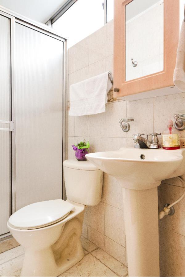Сasa de vacaciones Casa Entera-cerca A Mall La Y Estación De Tranvía *