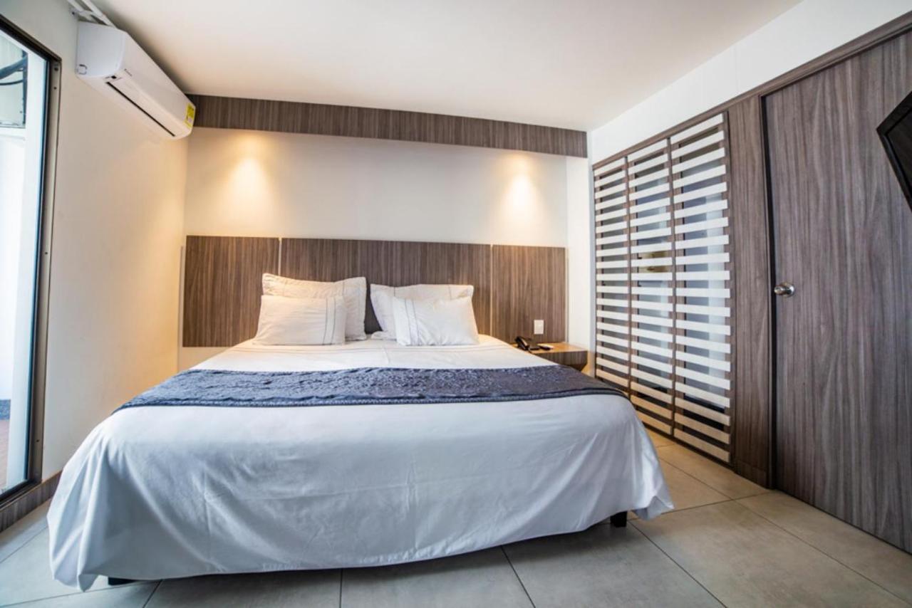 Park 42 Apartasuites 3*