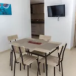 13 Trece Aparta Hotel