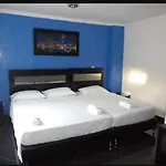 Hotel Praga Medellin